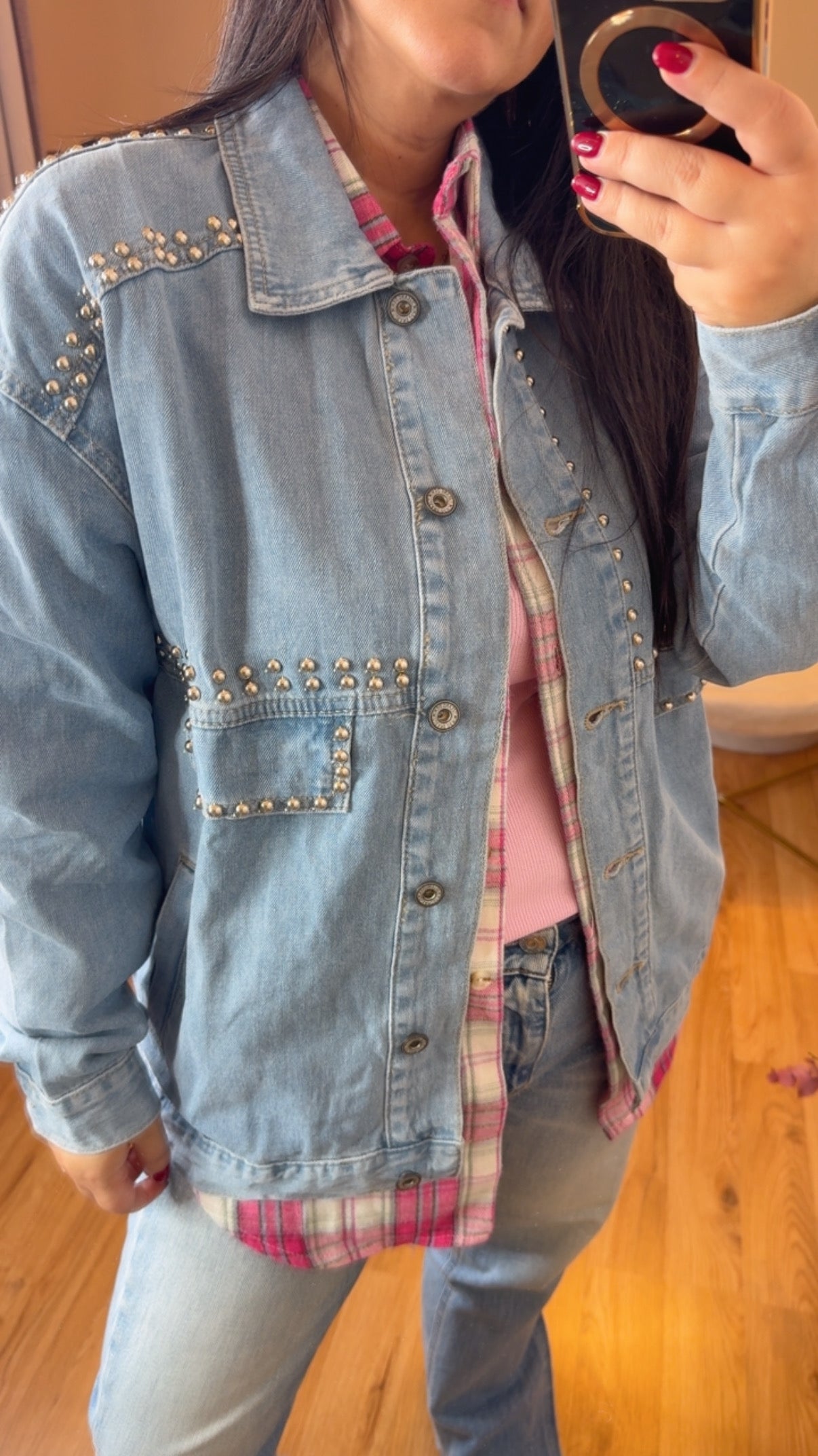 Giubbino in jeans con borchie- You decide