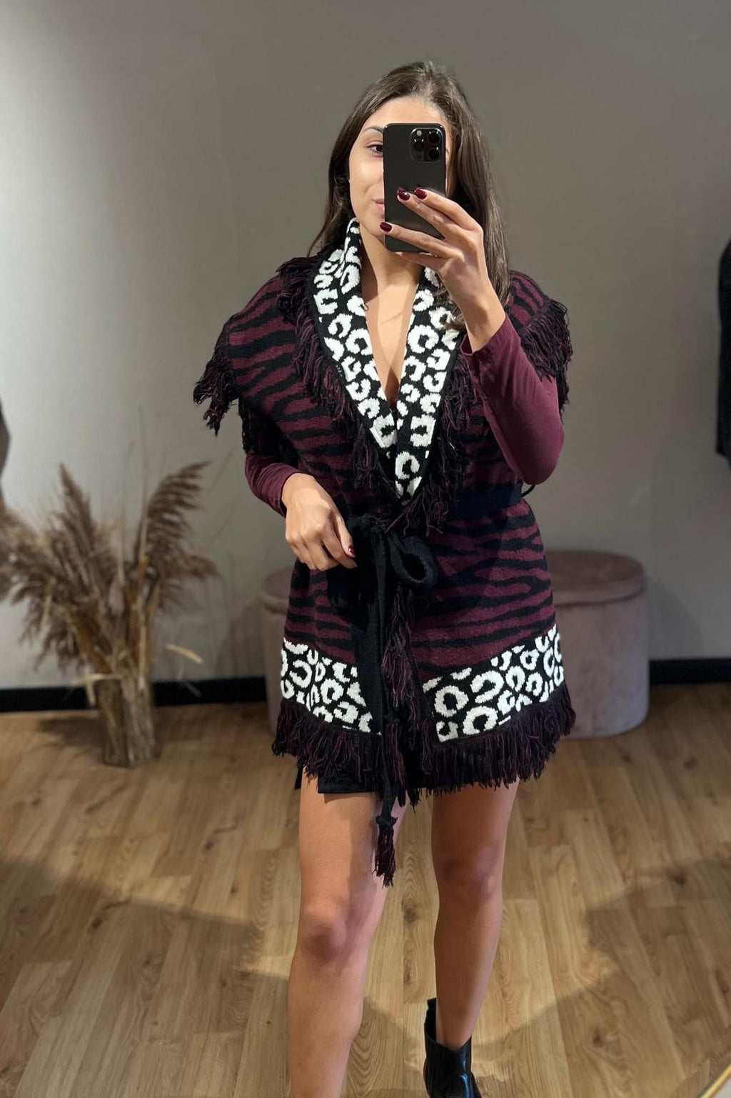 Gilet con cinta color vino
