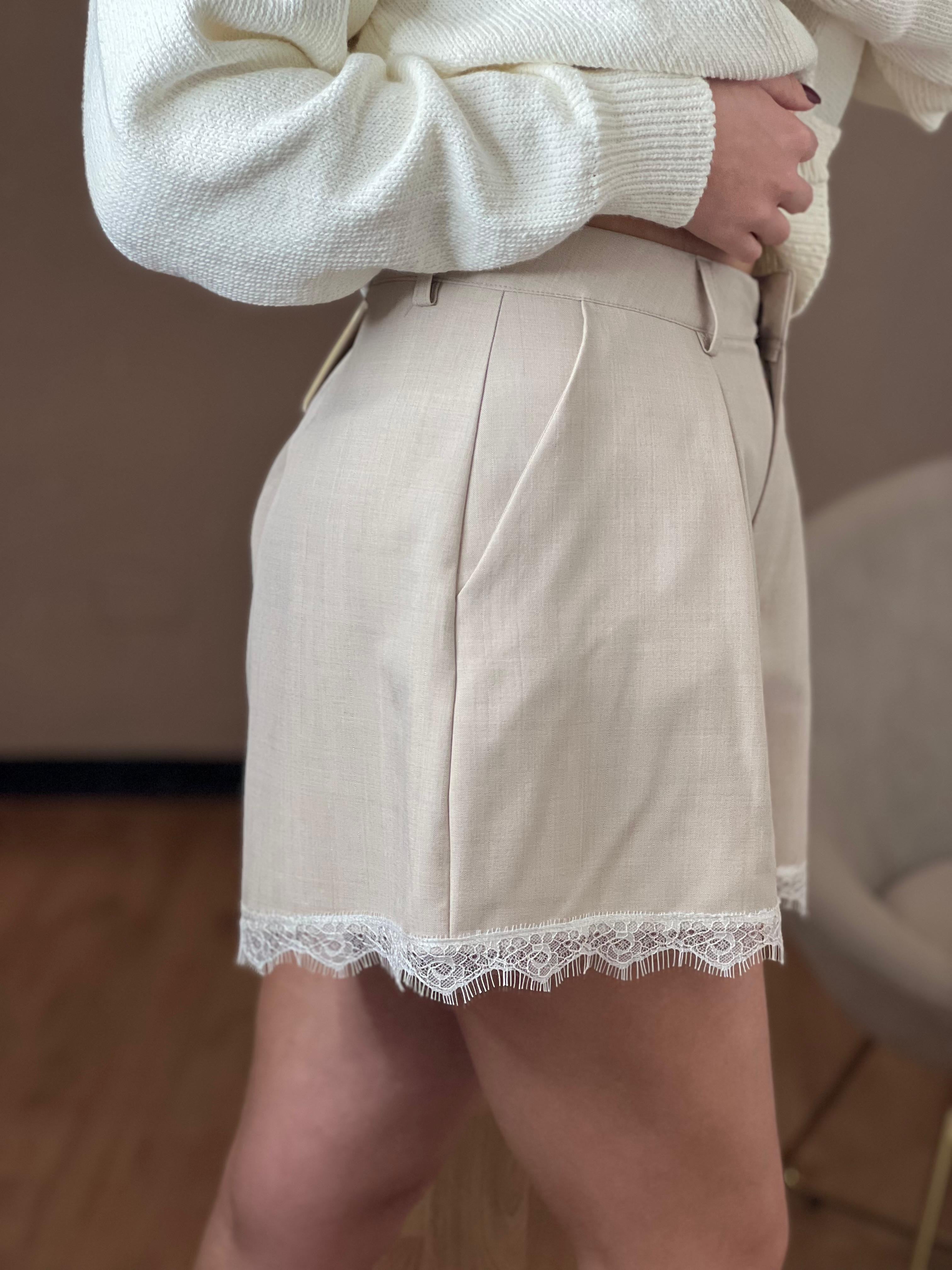 Short farfalla con pizzo - Vicolo