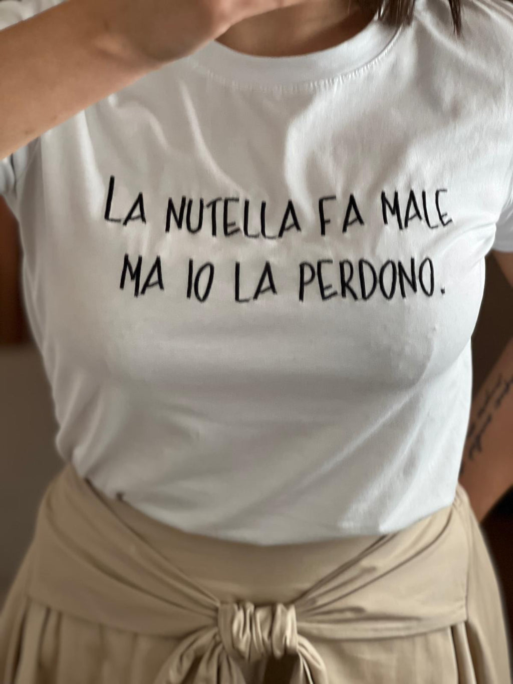 T-shirt ricamata “la Nutella fa male ma io la perdono”