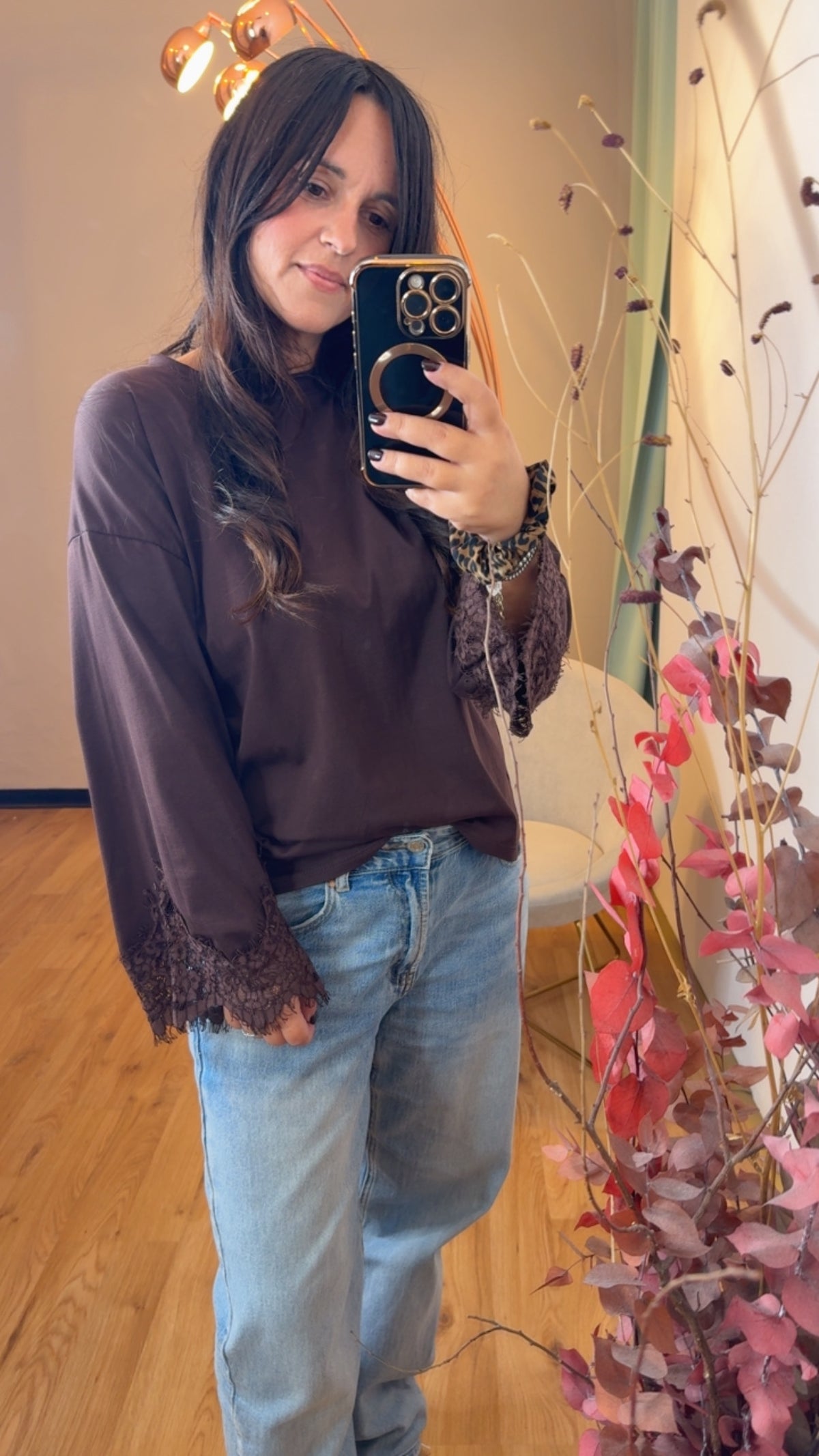 Maglia in cotone con manica campana e pizzo