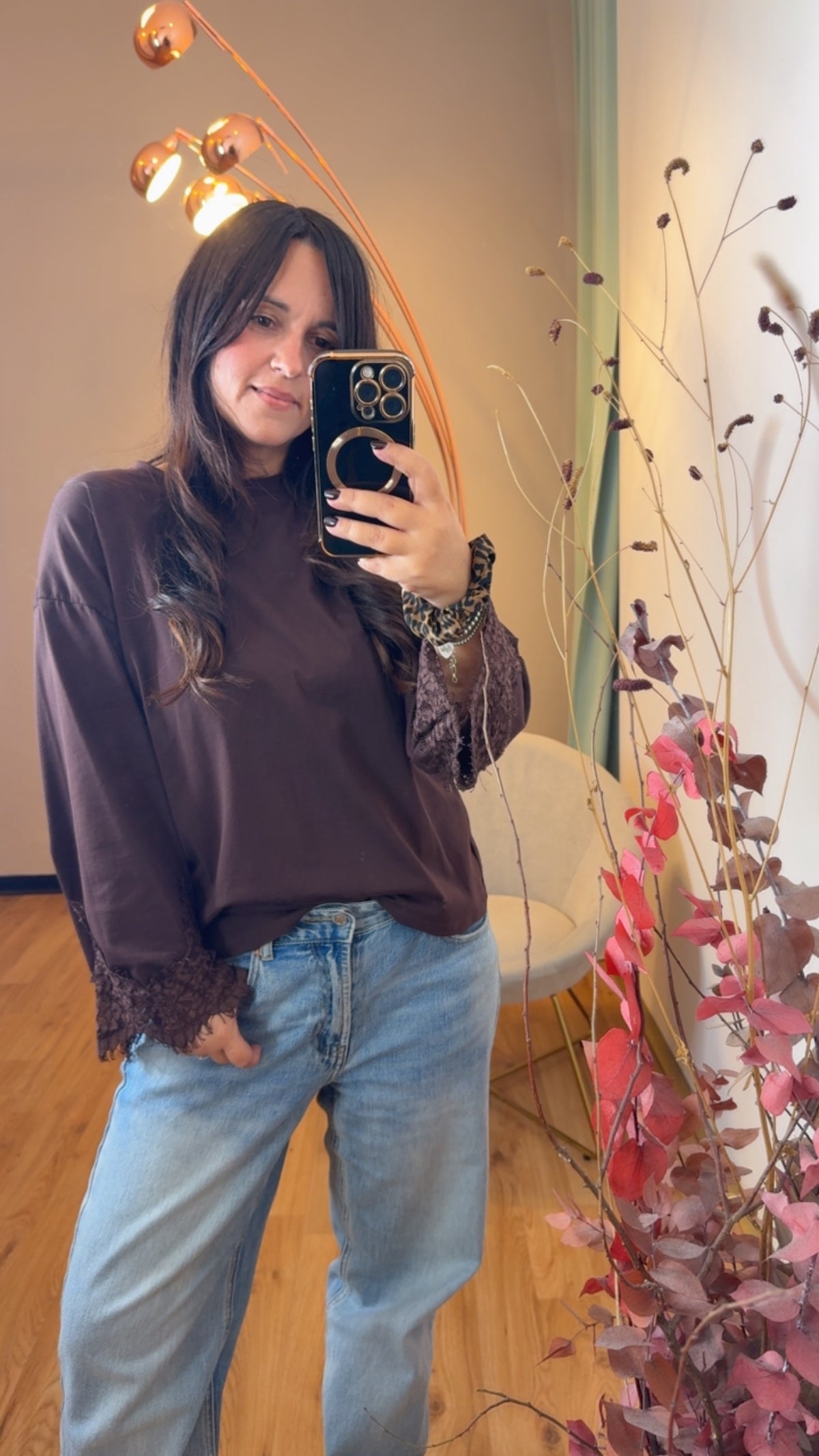 Maglia in cotone con manica campana e pizzo
