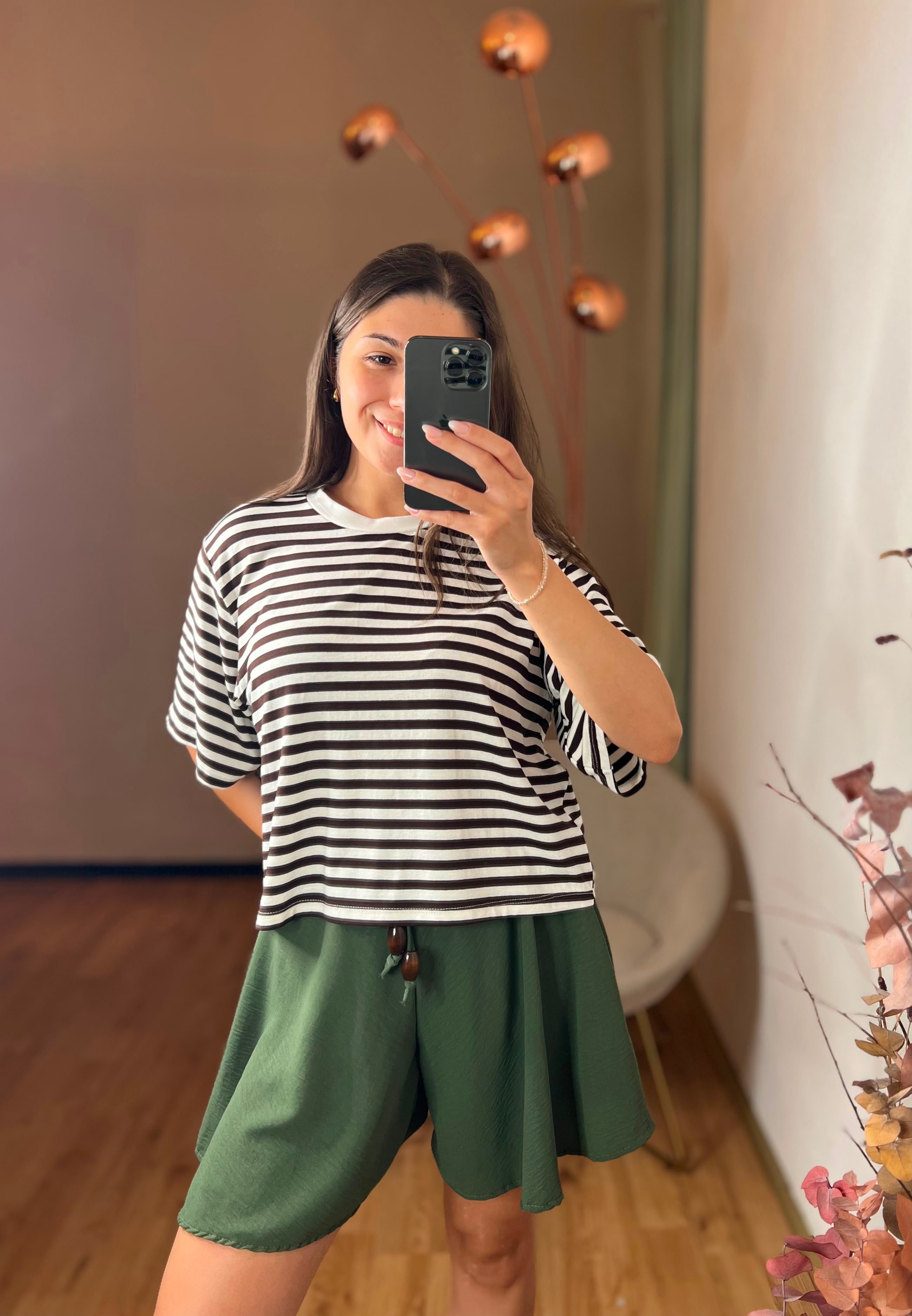 Short farfalla verde