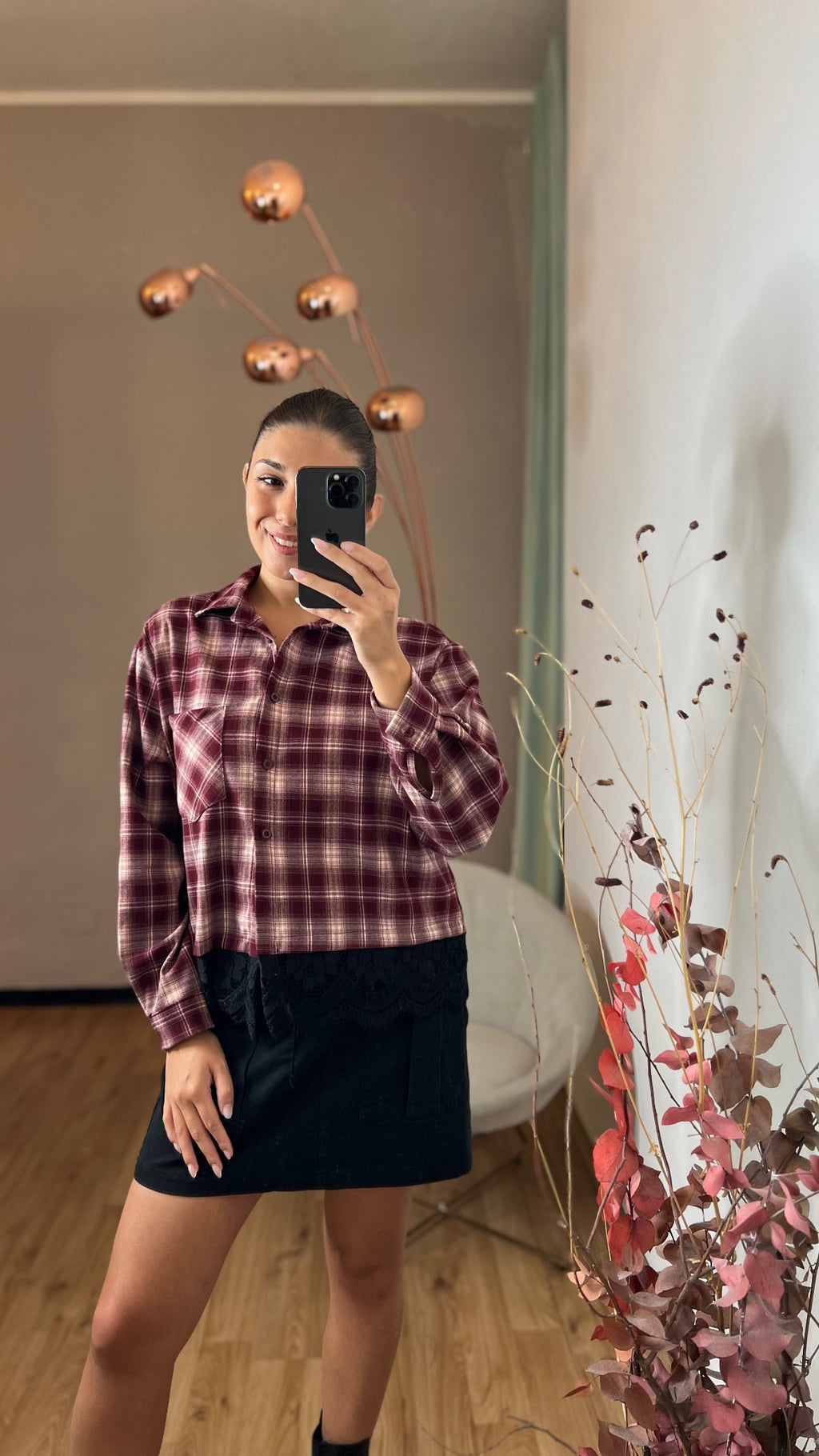 Camicia check bordeaux con inserto in pizzo sul fondo