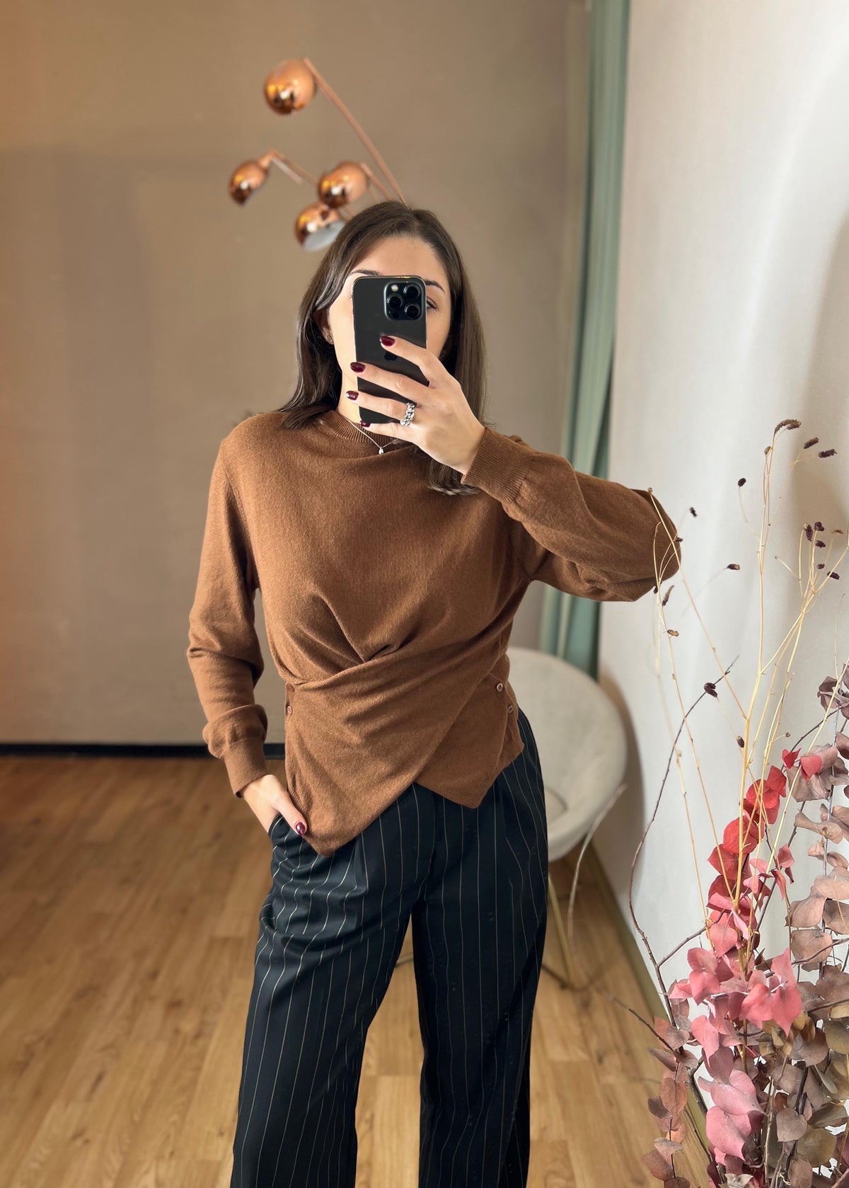 Maglia drappeggio con bottoncini color tabacco