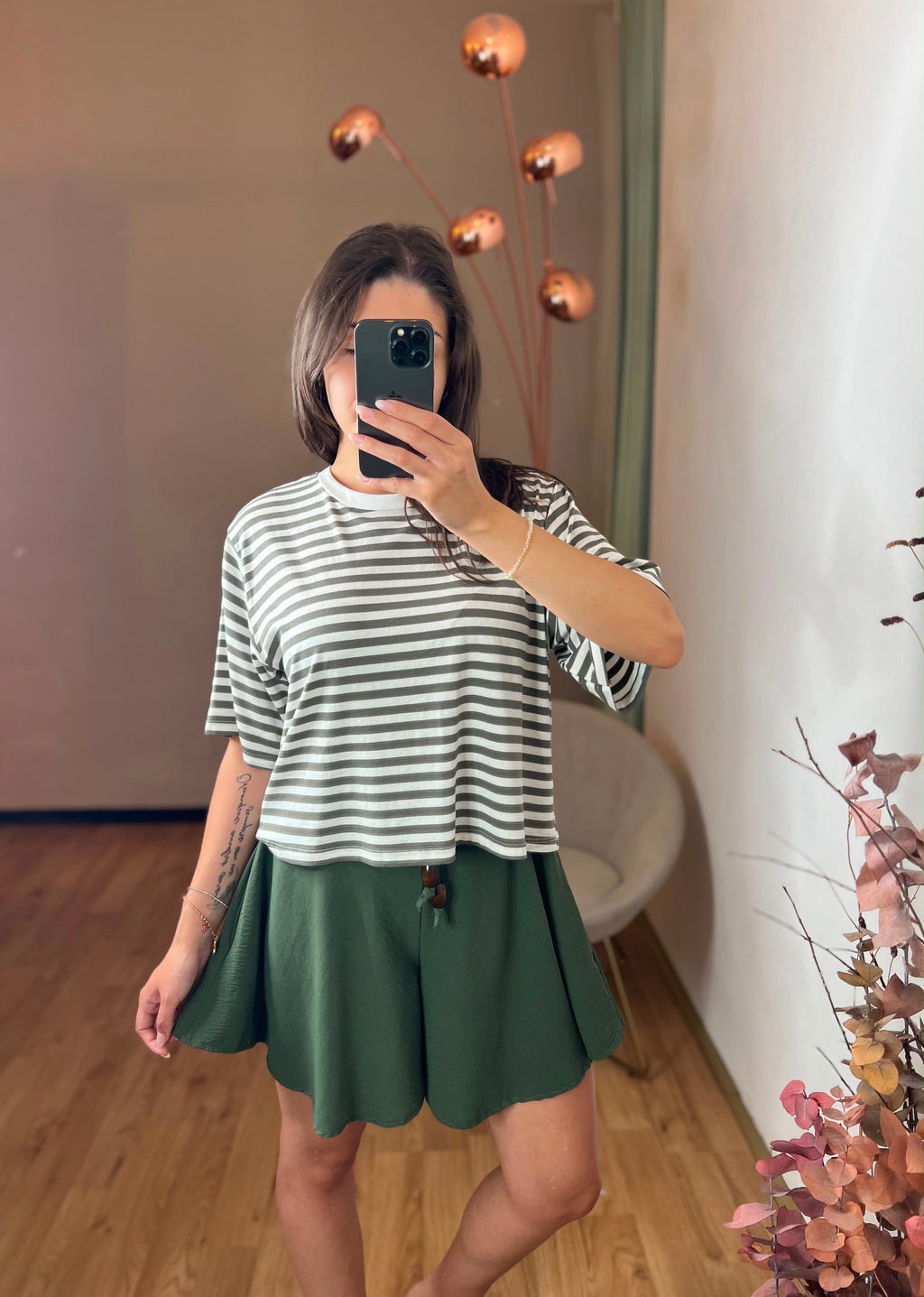 T-shirt scatolina con riga verde - Kikisix