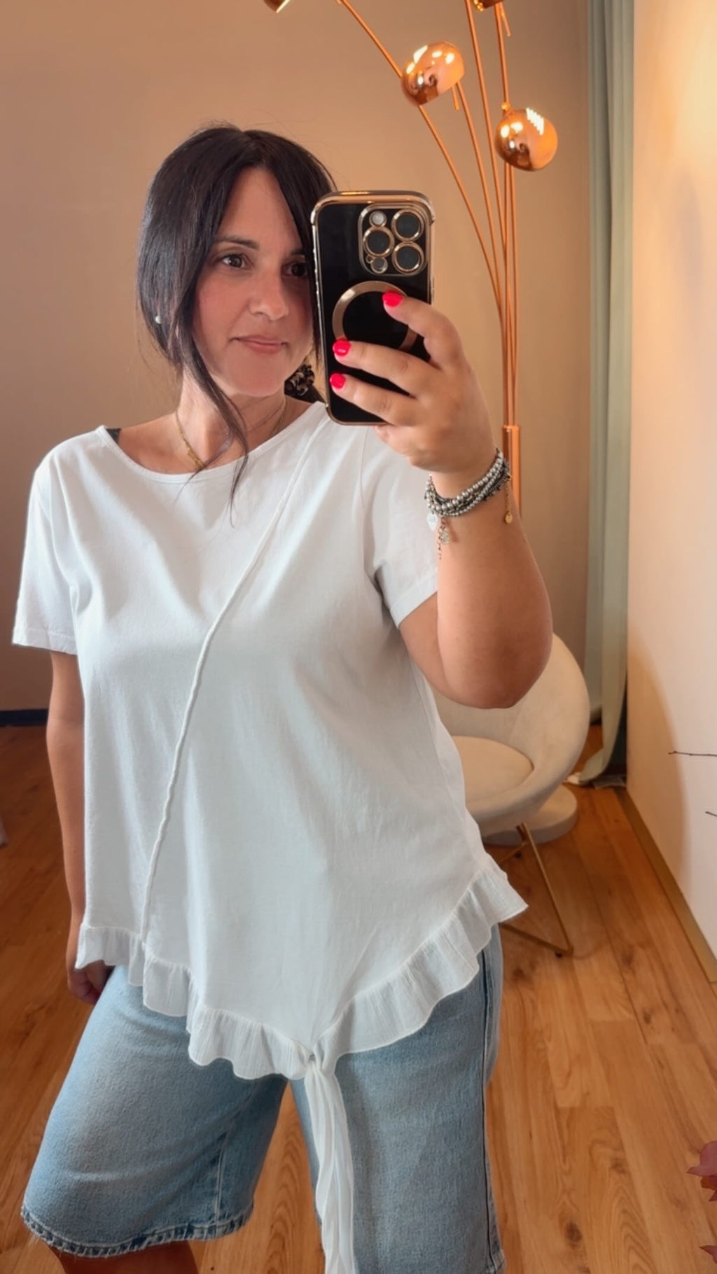 T-shirt in cotone con balze