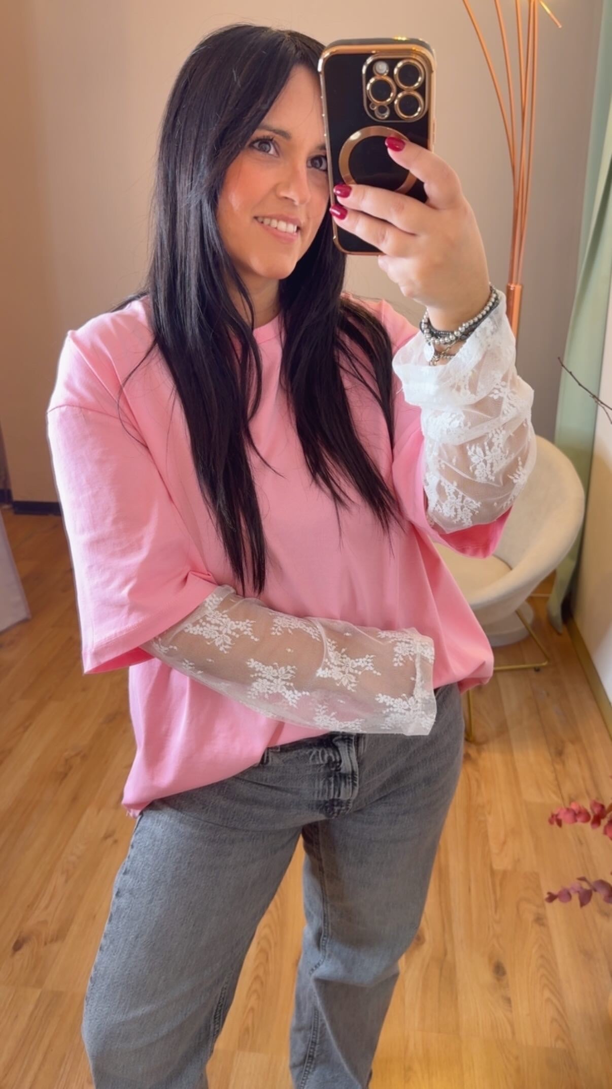 T-shirt over manica corta con pizzo