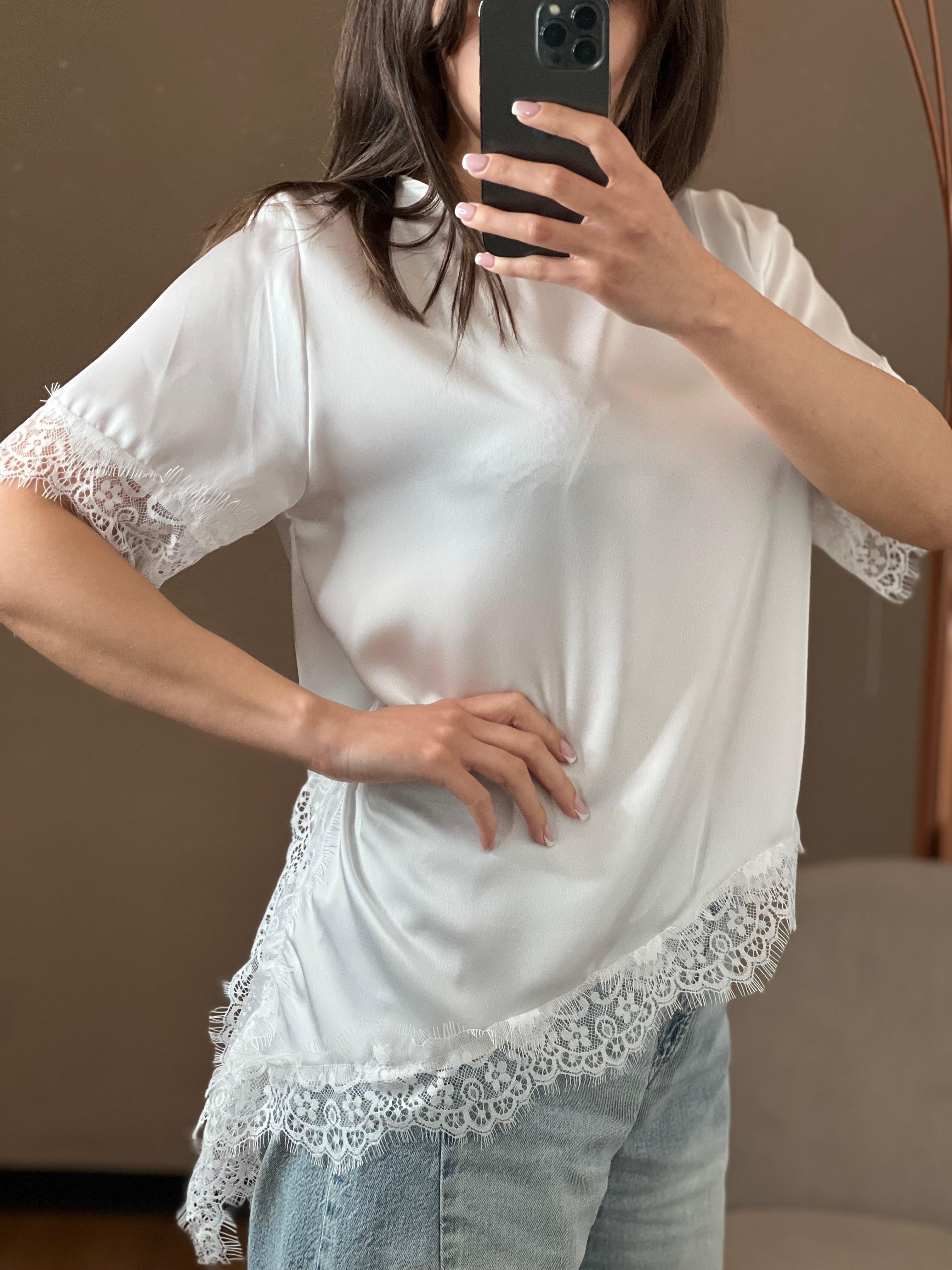T-shirt simil raso e pizzo bianca