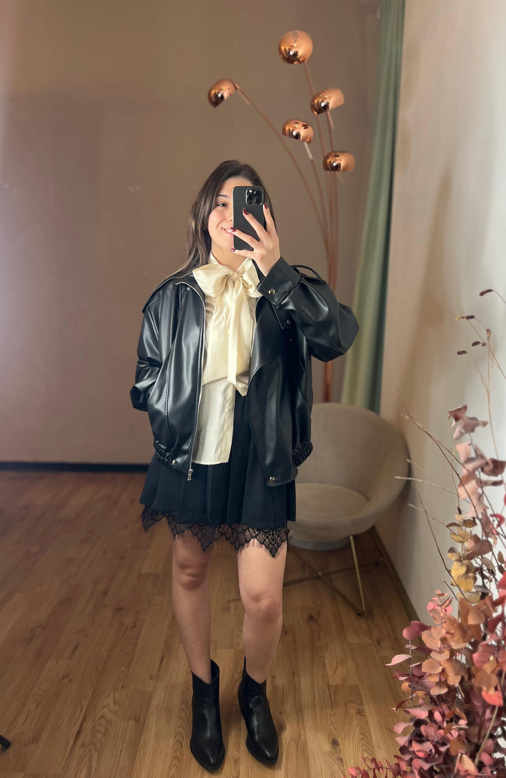 Gonna nera pieghe con pizzo - You Decide