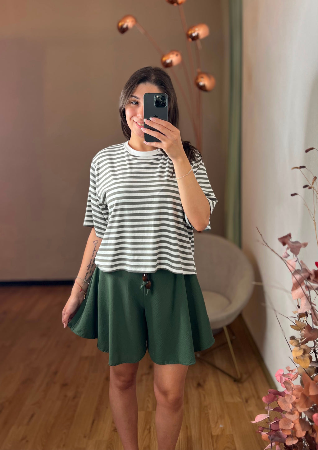 T-shirt scatolina con riga verde - Kikisix