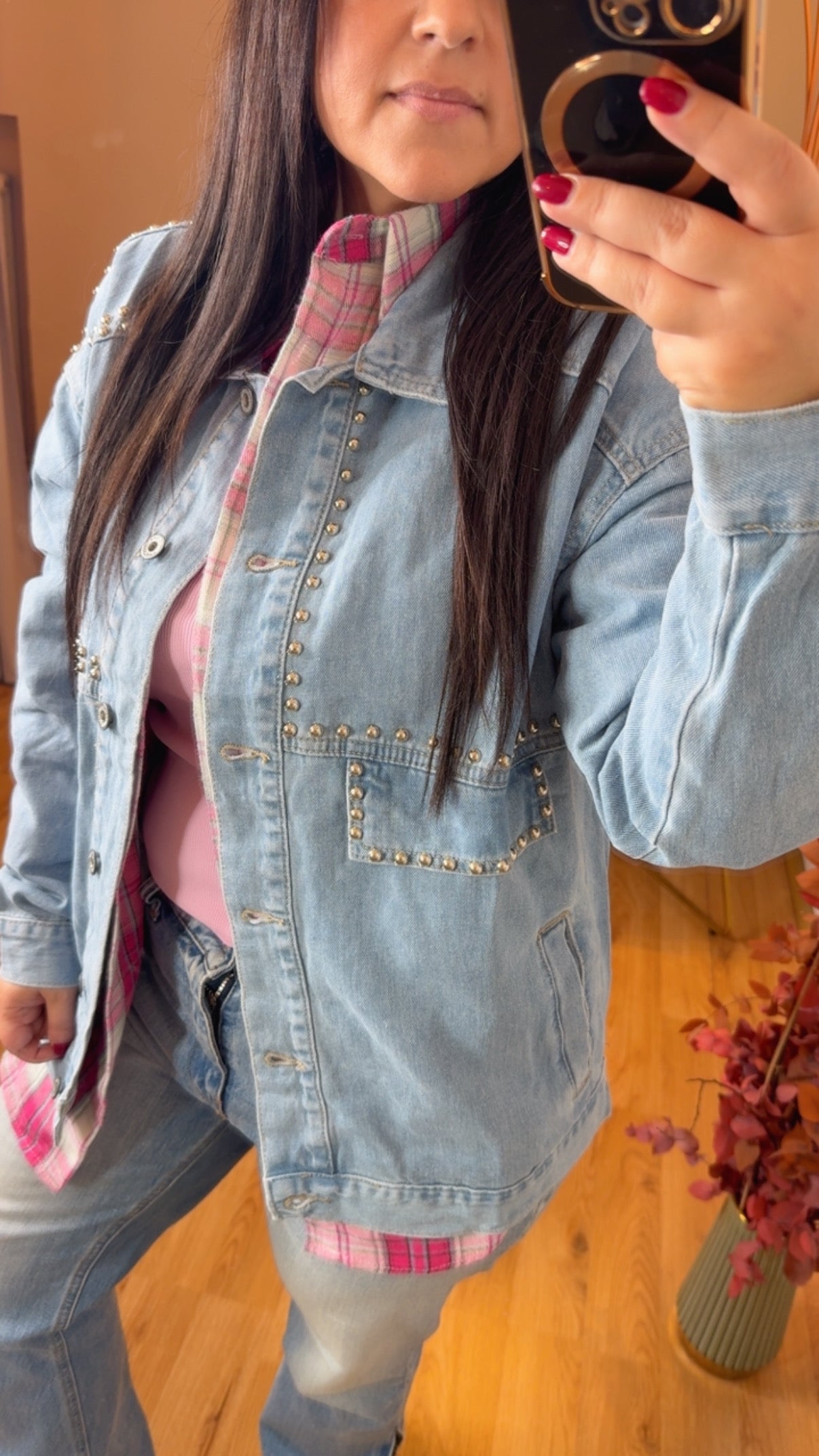 Giubbino in jeans con borchie- You decide