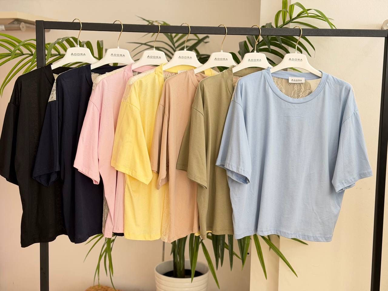 T-shirt pizzo schiena