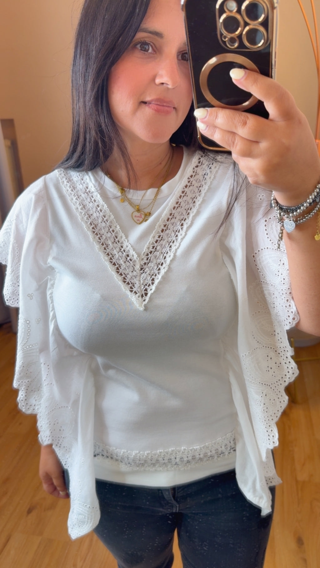 T-shirt bianca inserti sangallo e pizzo macrame’