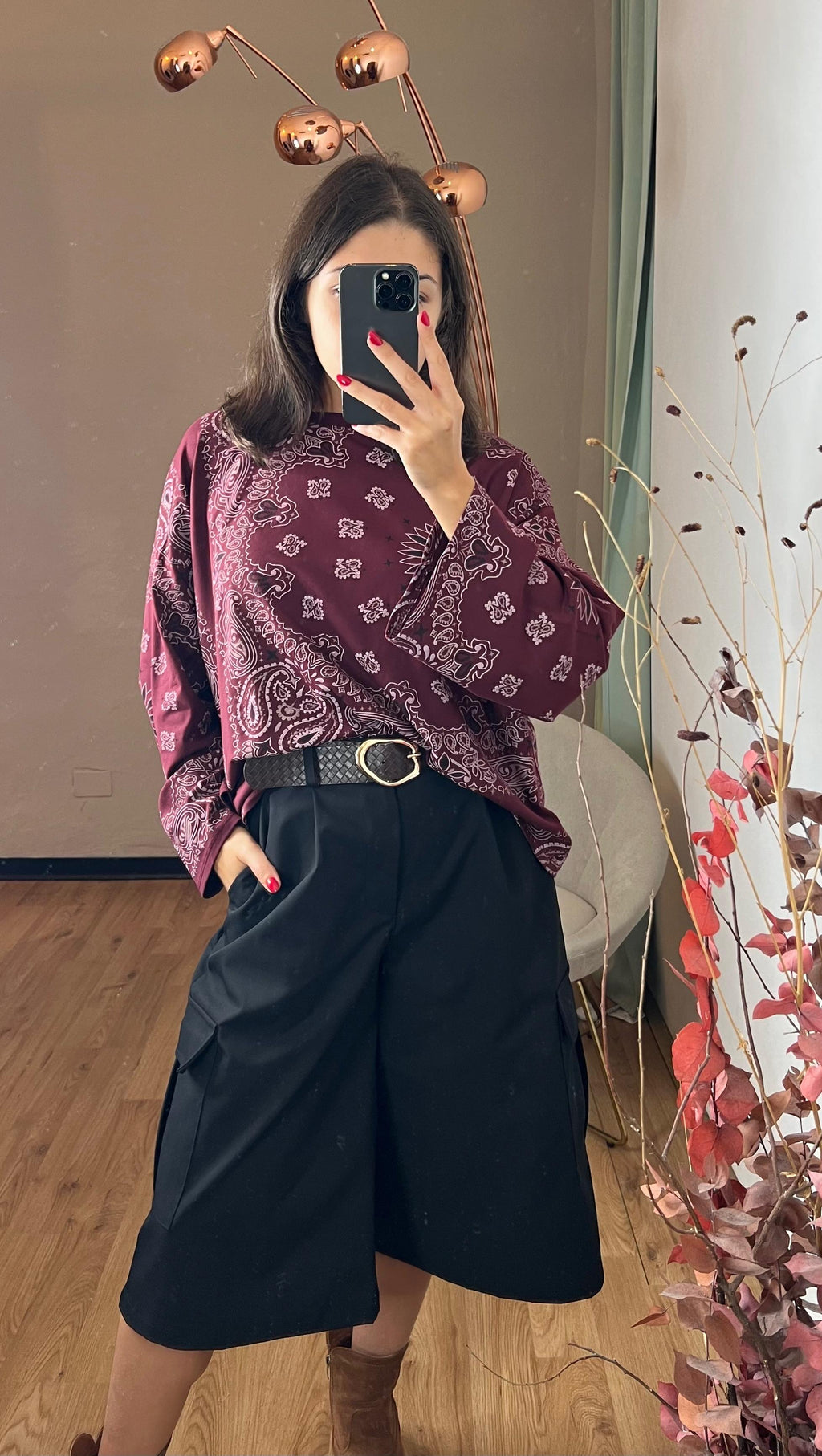 Maglia stampa bandana con manica leggermente ampia
